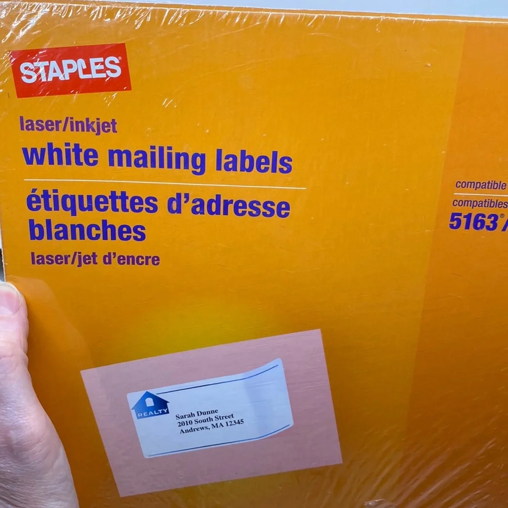 NWT Staples White Mailing Labels 2”x4” 100 sheets, 1000 labels works with Avery